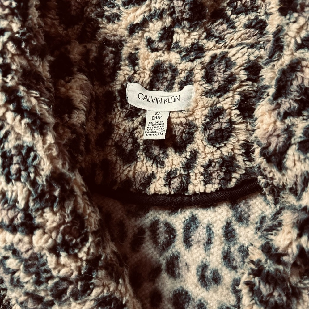 Calvin Klein Animal Print Teddy Jacket - Picture 2 of 6